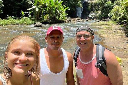 Bribri Magic Chocolate and Waterfall Experience