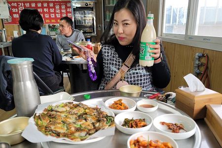 Busan Seafood Tour : Oyster village Tour with Oyster cuisines 