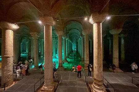 Istanbul Guided Tour Hagia Sophia, Topkapi, Cistern with Tickets