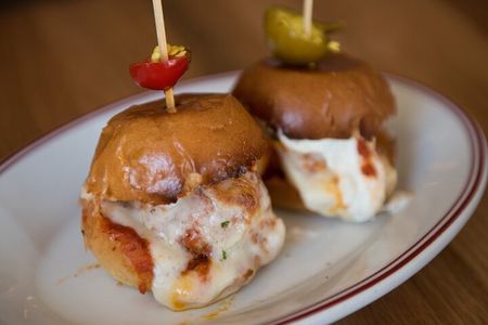 Las Vegas: The Strip's Celebrity Chefs Tour or Downtown Food Tour