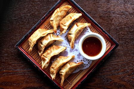 San Francisco Authentic Food Tour with 5 Locals Favorites Dishes