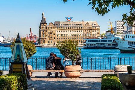 Asian Side of Istanbul: Uskudar and Kadikoy Full Day Walking Tour