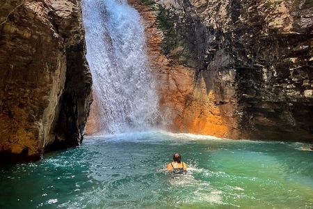 La Leona Waterfall Guided Tour+Transportation 