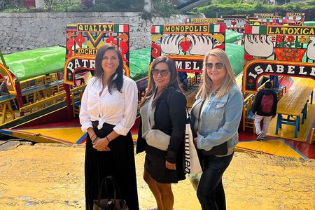 Private Tour to Ciudad Universitaria, Coyoacán and Xochimilco