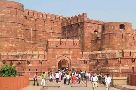Private Full-Day Tour of Taj Mahal by Car from Delhi with Pickup