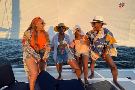 PRIVATE Local Sunset Sail by a Certified Captain