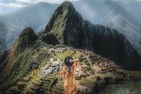 2-Day Tour: Sacred Valley and Machu Picchu by Panoramic Train