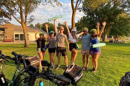 Kelowna E-Bike & Outdoor Yoga Experience