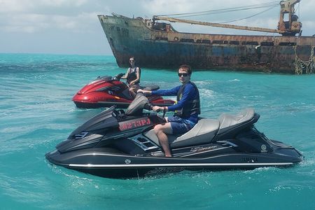 Jet Ski Shipwreck and Private Island Excursion