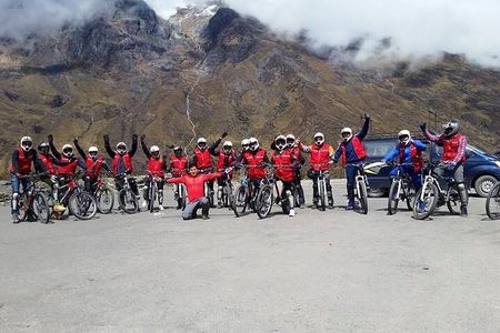 Inca Jungle trail to Machu Picchu in 4 days