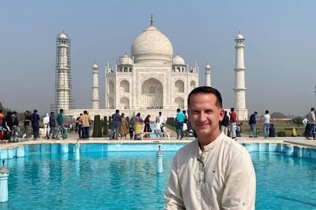 Private Cultural Taj Mahal Tour by Gatimaan Express Train
