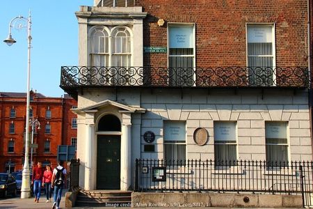 Dublin Off-The-Beaten-Path Private Literary Walking Tour