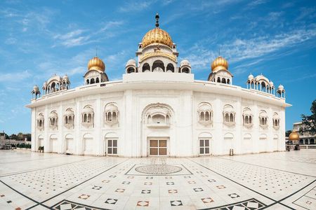 Half-Day Premium New Delhi Cycling Tour - Explore its glorious past 