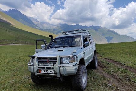 10-Hour Private SUV Tour Along the Grigorievsky and Semenovsky Gorges