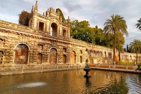 Private Walking Tour Alcazar and Cathedral in Sevilla