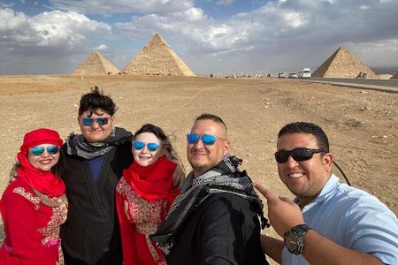 Egypt Shore tours to Giza Pyramids & Museum& bazaar from Alexandria or Port said