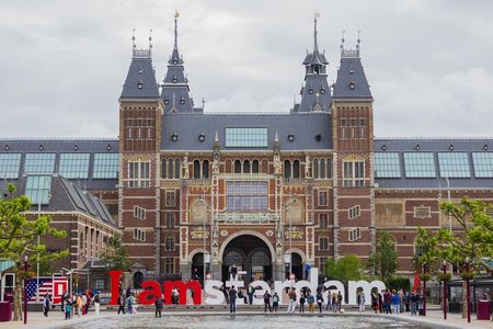 Van Gogh Museum and Rijksmuseum Amsterdam Private Half-Day Tour