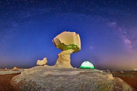 2-Day Black & White Desert, Crystal Mountain, option Pyramid tour