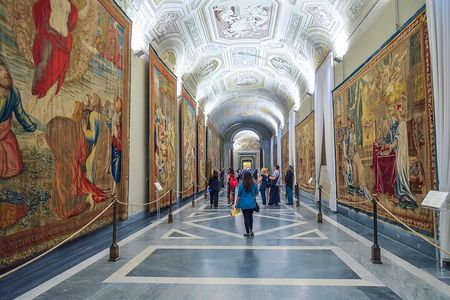 VIP Vatican, Sistine Chapel & St. Peter's Basilica Guided Tour
