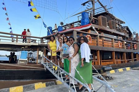 Bali Dinner Cruise & Uluwatu Temple Experience (Private & All-inclusive)