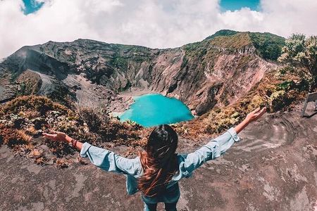 4 in 1 : Irazu + Orosi + Ruins Ujarras + Lake Cachi with Lunch