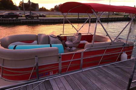 10 Passenger Pontoon Boat Rentals