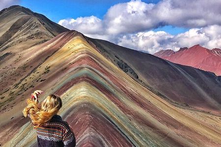 Premium 8:00 AM Private Rainbow Mountain Tour – Skip the Crowds