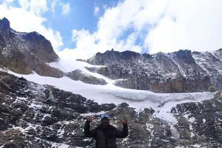 Charquini Mountain 5.390 meters La Paz 