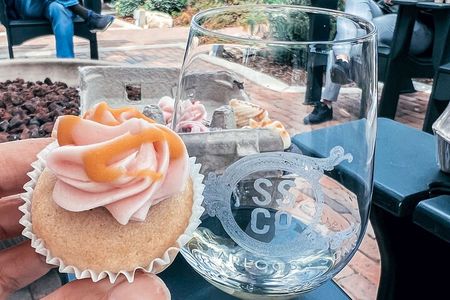 Santa Ynez Cupcake & Wine Tour (All-Inclusive)
