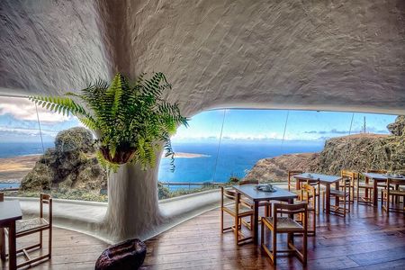 Tour of Jameos del Agua, Cueva de los Verdes and Viewpoint from the cliffs