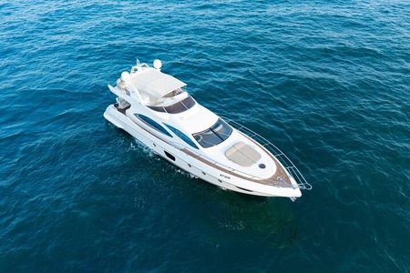 Luxury Yacht Private Rental from Dubai Marina
