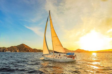 Luxury Sailboat Tour at Sunset in Los Cabos + Snacks + Premium Drinks
