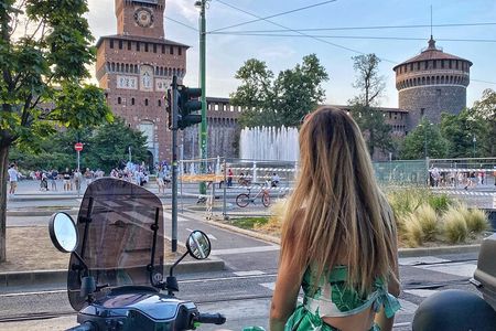 1.5 Hours Private Guided Tour of Milan by Electric Scooter