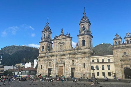 Full Day Private Tour Historical Center La Candelaria and Monserrate