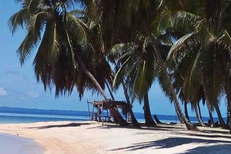 San Blas Islands Private Cabin –2-Day Isla Aroma & Island Hopping
