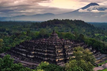 1 day tour borobudur temple,prambanan temple,plaosan temple