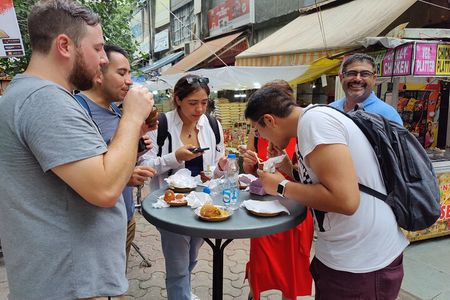 Delhi Refugee Food Tour -Stories + Food by Refugees all inclusive