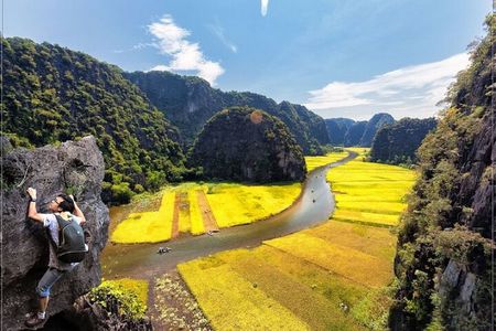 Ninh Binh Daily Tour All-Inclusive Bus, Guide, Lunch & Activities