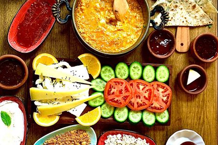 Istanbul Guided and Private Food and Wine Tasting Tour 