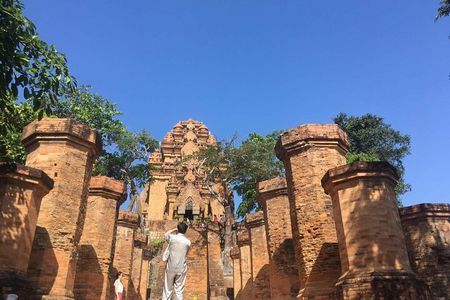 Trekking Tour Nha Trang-Vuongland Travel