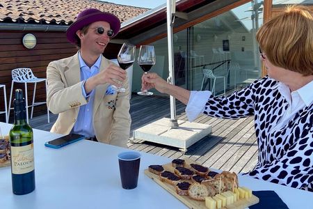 Medoc Afternoon Wine Tour - 2 Wineries, tastings & delicacies