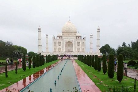 Taj Mahal,Agra Fort and Fatehpur Sikri Tour from Delhi by Train