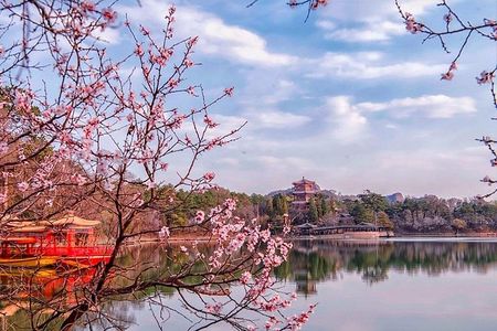 Chengde Private Day Trip from Beijing with First Class Bullet Train Experience