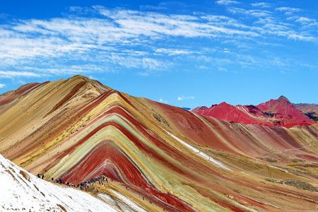 Rainbow Mountain & Red Valley Premium Tour with picnic