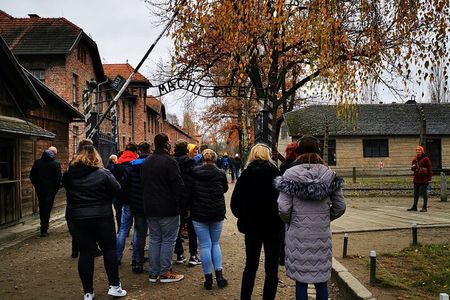 Guided Tour from Krakow to Auschwitz Birkenau with hotel pick up