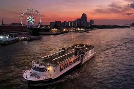 Saffron Luxury Dinner Cruise: A Journey on the River of Kings