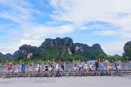 Highlight Ninh Binh Full Day Tour Tam Coc Boat, Mua Cave, Hoa Lu 