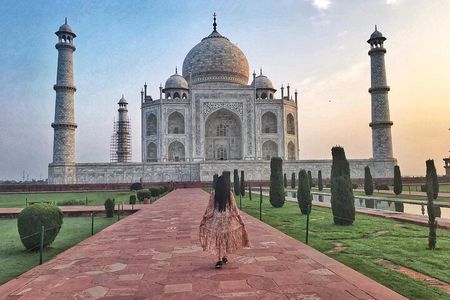 Ex-Agra: Highlights of Agra - Private Guided Tour by Car