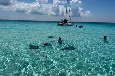 Half Day Private Boat Charter in Grand Cayman