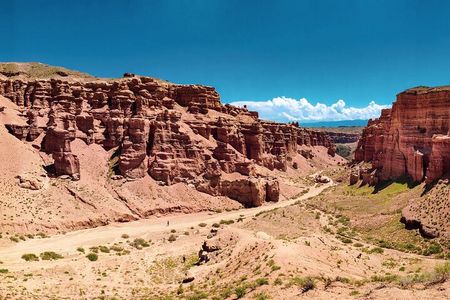 2 Days Tour: Charyn Canyon, Kaindy & Kolsay Lakes